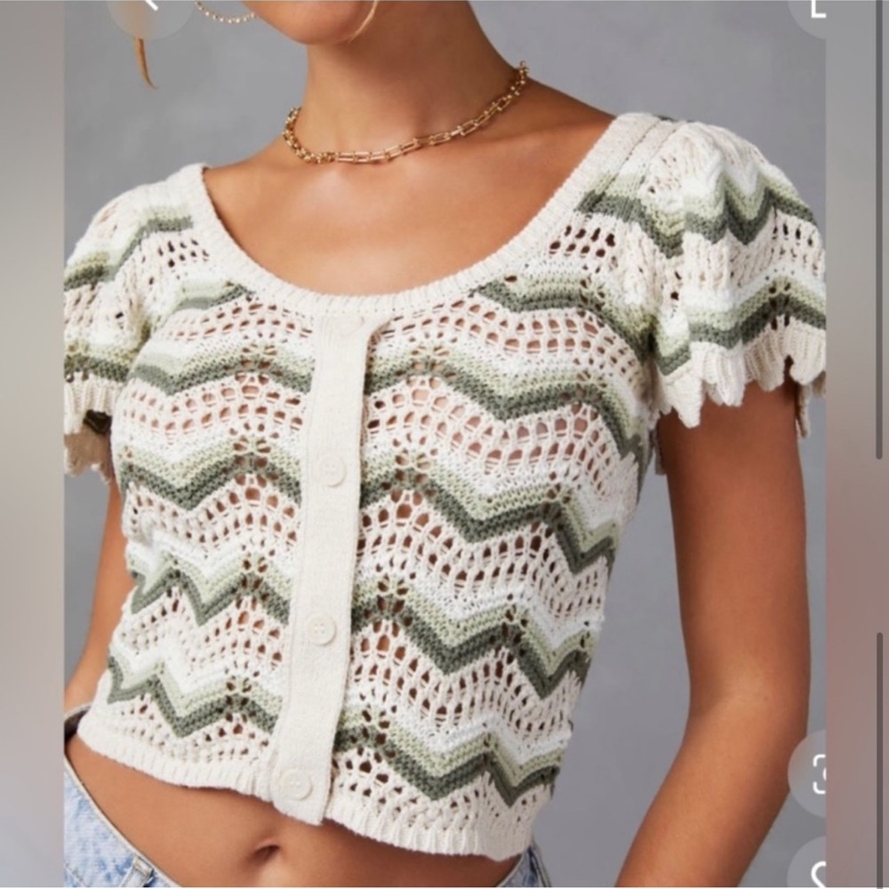 Blu Pepper Chevron Pattern Cropped Blouse